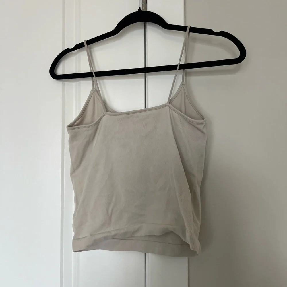 aeo | basic tank - Picture 4 of 5